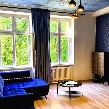 Luxury Three-Bedroom Apartment Teplice Exterior photo